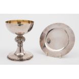 An Elizabeth II beaten silver communion set, maker Robert Edgar Stone, London 1961:,