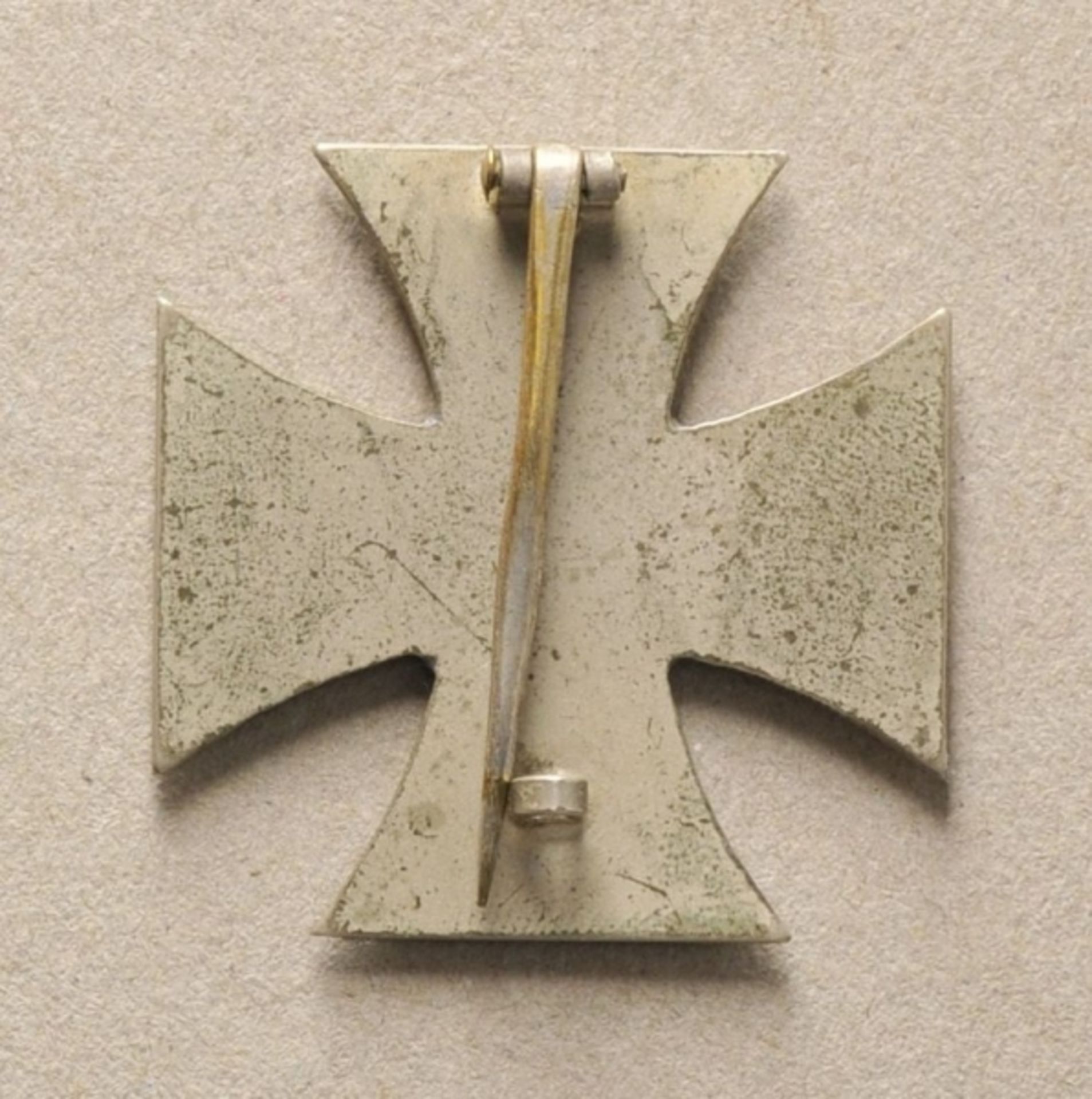 Prussia: Iron Cross, 1914, 1st class. Blackened iron core, silvered rib, on needle. Condition: II - Bild 3 aus 3