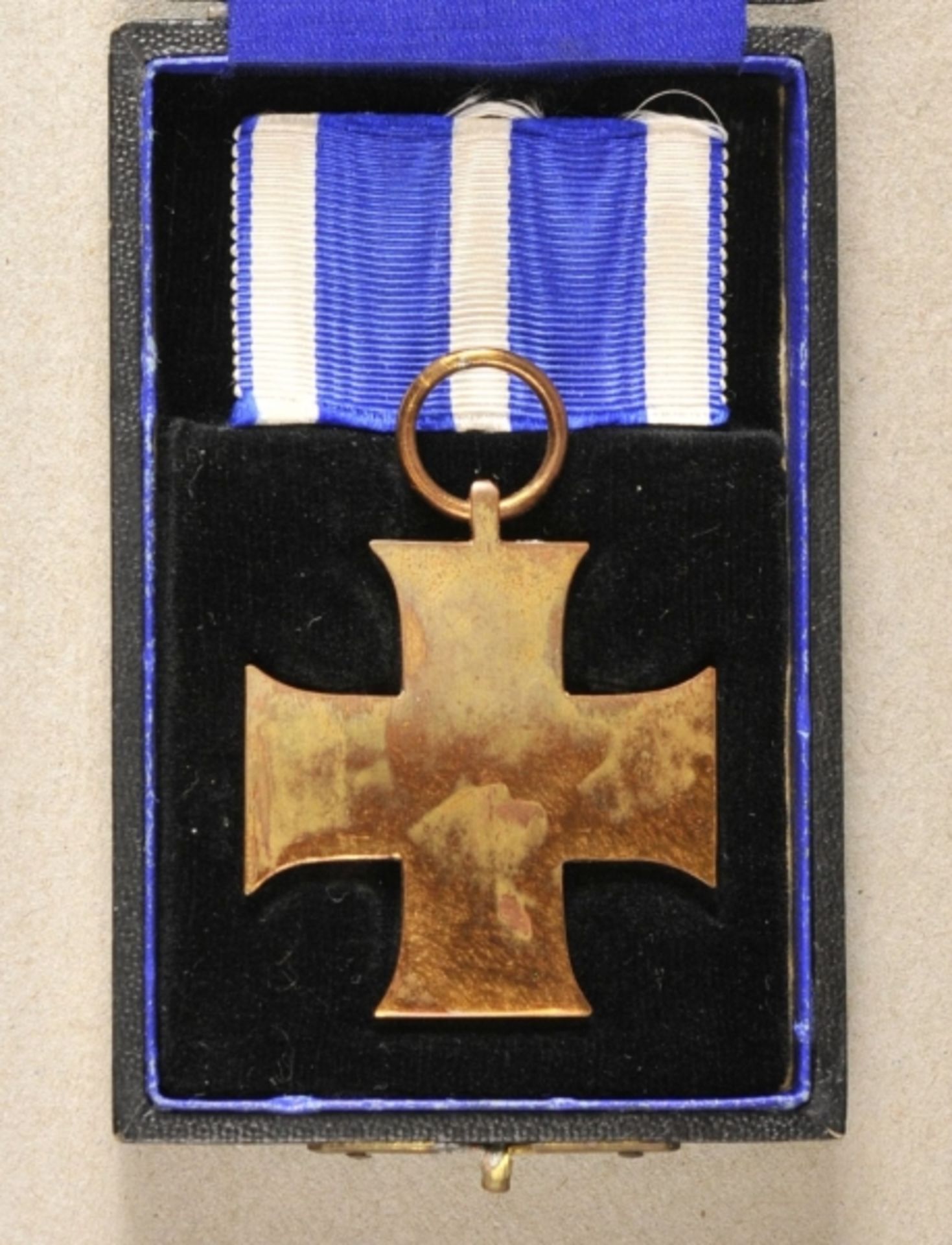 Schaumburg-Lippe: Cross for loyal service, on ribbon, in case. Bronze, with ribbon; in awarding - Bild 2 aus 5