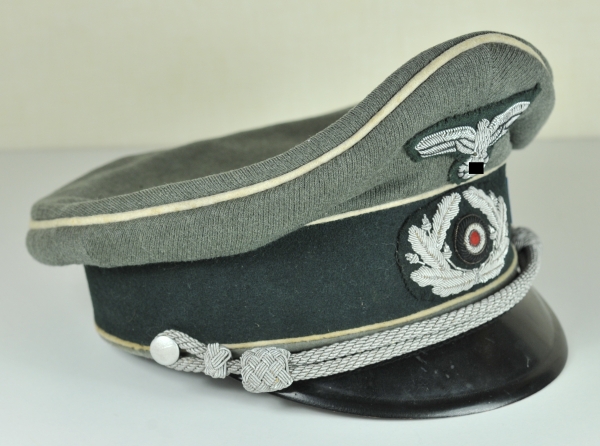Visor Cap for Leutnant of the Infantery Erwin Schmelzer. Fine field grey fabric, dark green band, - Image 9 of 14