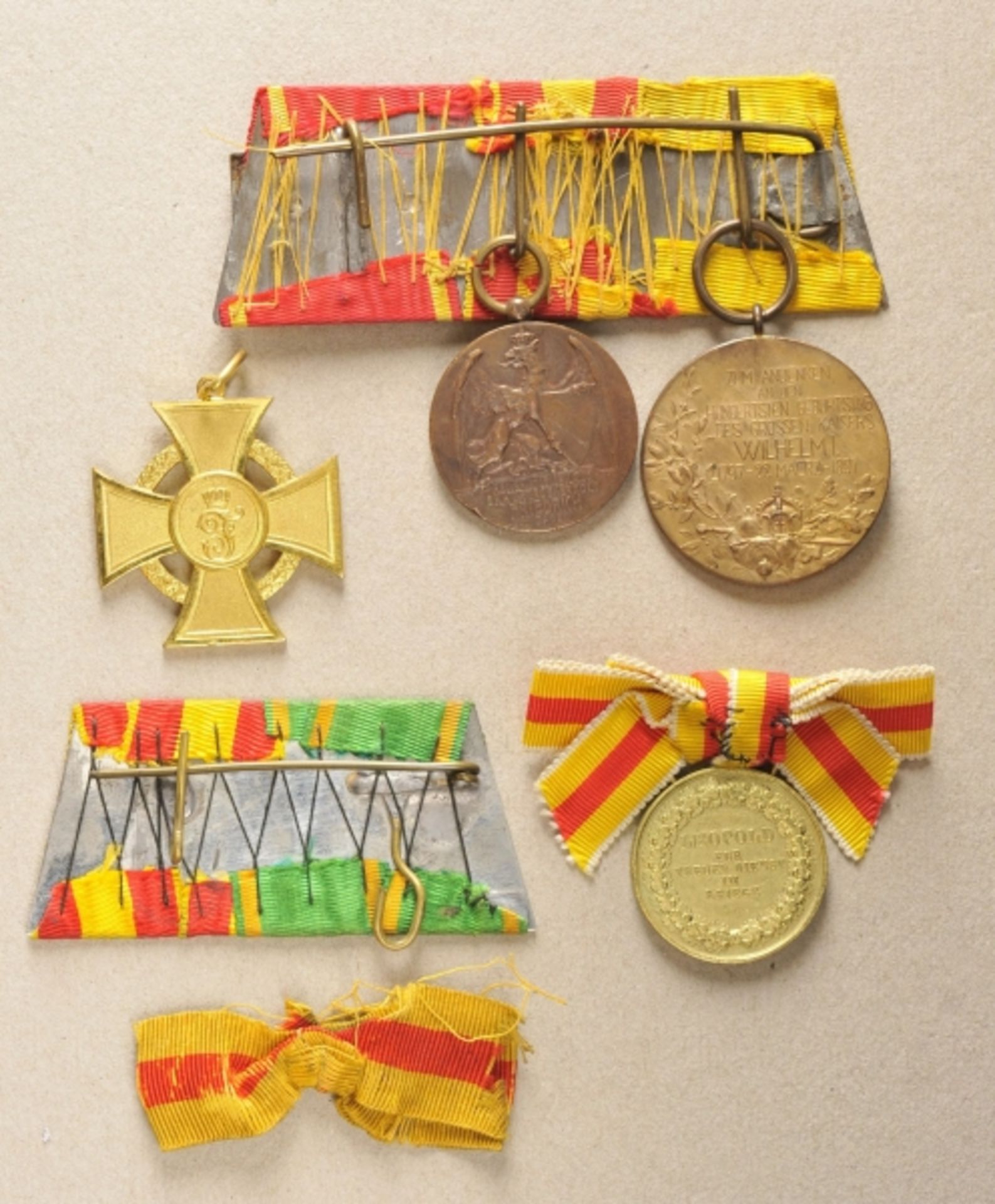 Baden: Lot decorations. Sundry, partly on clasp. Condition: II Baden: Lot Auszeichnungen. Diverse, - Image 2 of 3