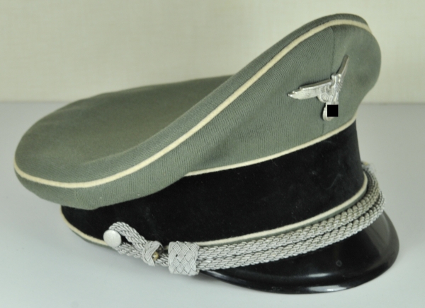 Collectors copy of an SS-Officers visor cap. Field grey fabric, black band, white piping, silver - Image 4 of 14
