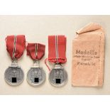 Lot of 3 Eastern Front Medals. Each on ribbon, comes with one bag. Condition: II Lot von 3 Medaillen