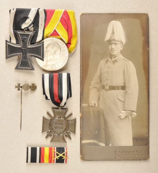 Baden: Property of a brave soldier. Medalbar, ribbonbar, miniature needle and picture of member.