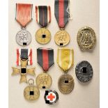 Lot of 10 decorations. Sundry, partly on ribbon. Condition: II Lot von 10 Auszeichnungen. Diverse,