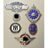 Lot of 5 car badges. Sundry, mostly enameled, two with tracks. Condition: II Lot von 5