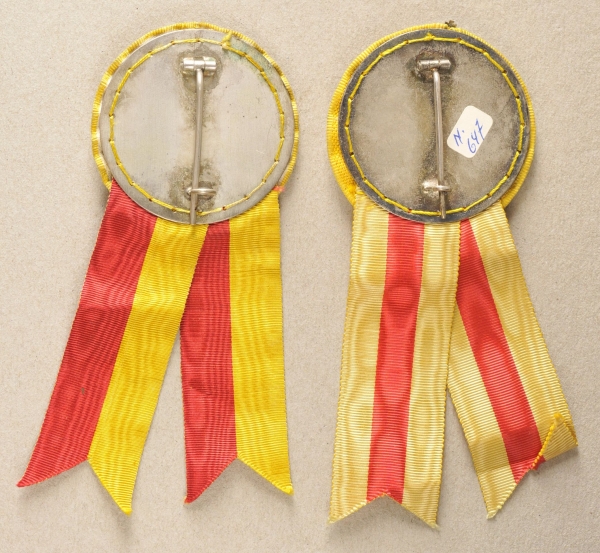 Baden: Patriotic loops. Silver F and crown on rosette with attached ribbons, needle on the back. - Image 2 of 3