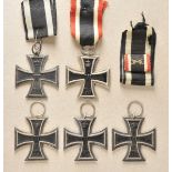 Prussia: Lot of 5 iron crosses, 1914, 2nd class. Partly on ribbon. Condition: II Lot von 5