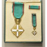 Italy: Merit Order of the Republik of Italy, knights cross, in box. Silver gilded, partially