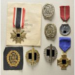 Opening: 60 EUR    0.1.) Collection Rick Lundström  Germany: Lot of 8 decorations.  Various, on