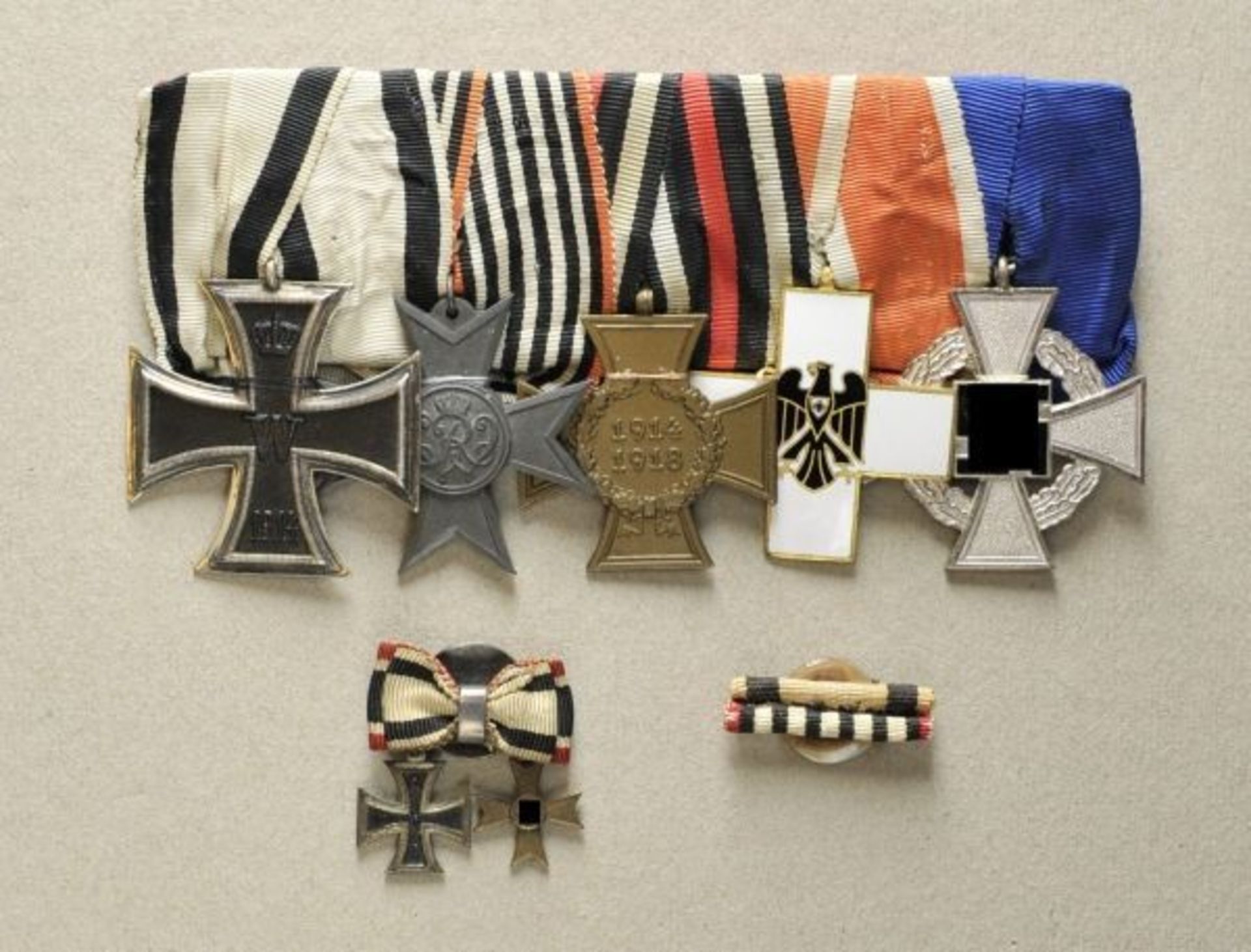 Opening: 150 EUR    0.1.) Collection Rick Lundström  German Empire: great curly sewed medalbar