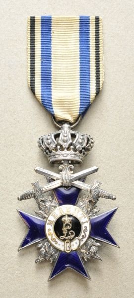 Opening: 350 EUR    0.1.) Collection Rick Lundström  Bavaria: Military Order of Merit, 4th class