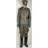 Uniformensemble eines Hauptmann der Artillerie.Dienstrock mit vernähten Effekten, Zweidornkoppel mit