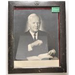 Lübke, Heinrich.(1894-1972), 2. Bundespräsident der BRD von 59-69, Geschenkfoto mit Widmung an den