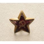 Sowjetunion: Roter Stern der Frunse Armee.Buntmetall, emailliert, gechipt, ohne Schraubscheibe.
