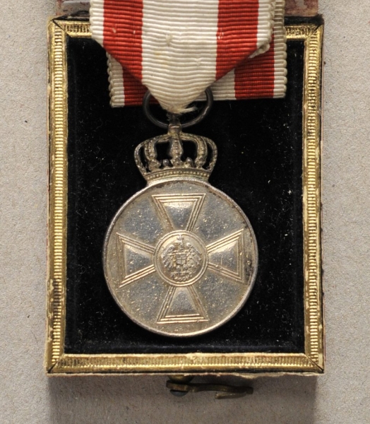 Preussen: Medaille des Roten Adler Orden, im Etui.Silber, am Bande; im roten Etui mit