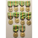 Frankreich: Zehn Kriegsgefangenen Medaillen.Je am Bande.Zustand: II

France: Ten medals for