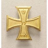 Mecklenburg-Schwerin: Militärverdienstkreuz, 1. Klasse.Buntmetall vergoldet, polierte Kanten, an