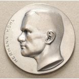 Medaille auf Hermann Köhl- Erster Atlantik-Westflug.Silber, im Rande gepunzt u.a. 993. RV-