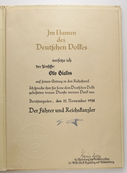 Urkundennachlass des Professor Otto Glattes in Freiburg.- Goldenes Treuedienst-Ehrenzeichen (7.3.39,
