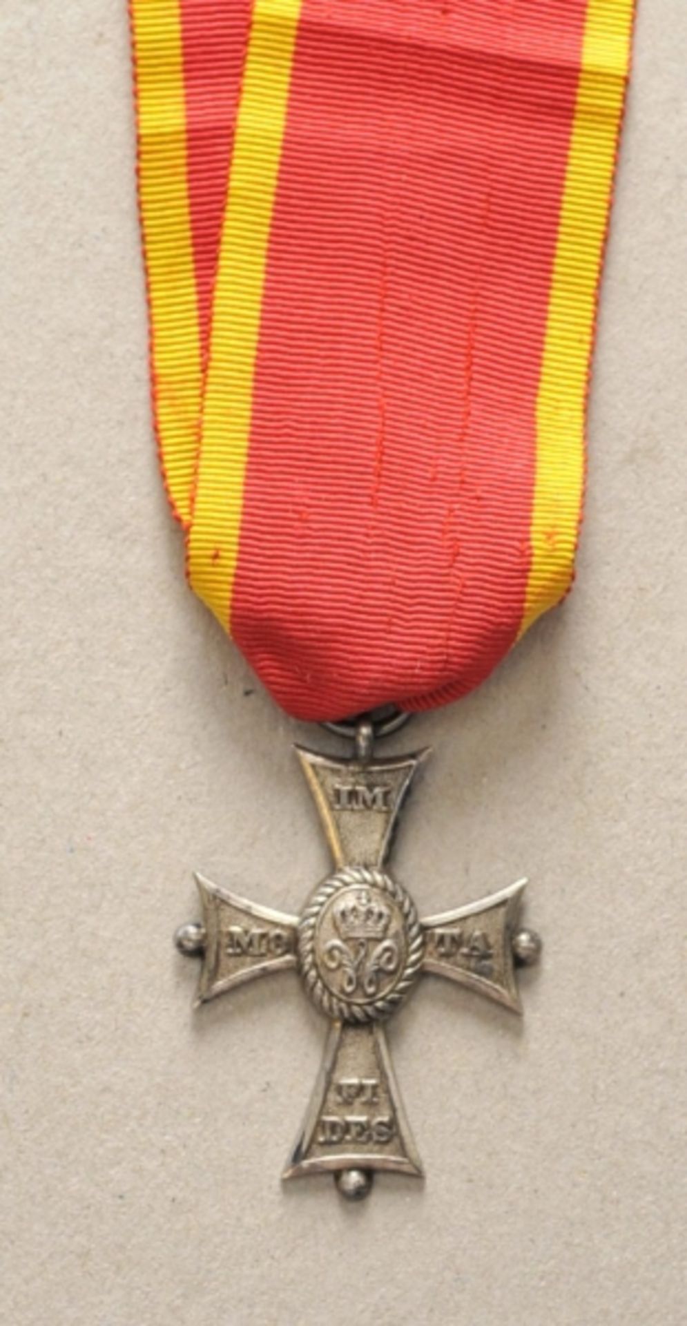 Braunschweig: Orden Heinrichs des Löwen, Verdienstkreuz in Silber.Silber, gepunzte Krone, 900 und S,