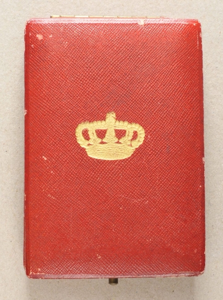 Braunschweig: Orden Heinrichs des Löwen, Kreuz 4. Klasse Etui.Rotes Etui, golden aufgeprägte