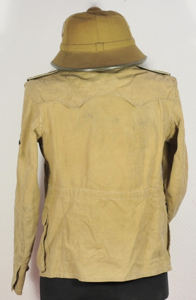 Sahariana-Jacke der Waffen SS und Tropenhelm.Sandfarbenes Tuch, stärker getragen, Kammerstempelung - Image 3 of 3