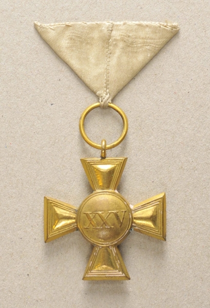 Hannover: Wilhelmskreuz für 25 Dienstjahre der Offiziere.Bronze vergoldet, hohl gefertigt. Aus dem - Image 2 of 2