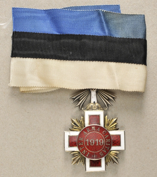 2.1.) EuropaEstland: Orden vom Roten Kreuz, 3. Klasse.Silber vergoldet, teilweise emailliert, - Image 2 of 2