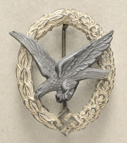 1.2.) Deutsches Reich (1933-45)Fliegerschützen-Abzeichen.Zink, Kranz versilbert, Adler zweifach