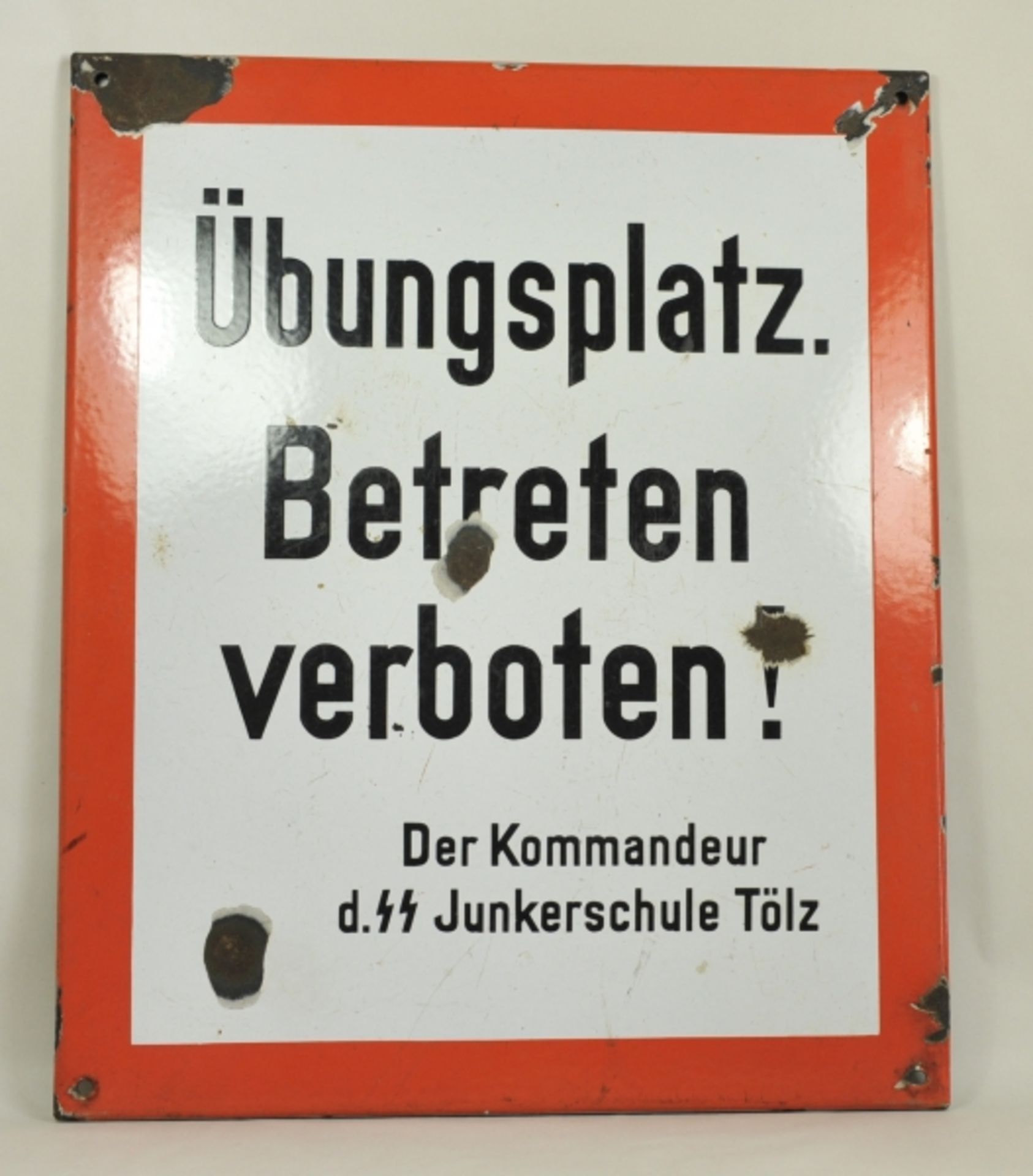 4.2.) Effekten / AusrüstungEmailleschild des Übungsplatzes - SS Junkerschule Tölz.Emailleschild