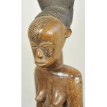 7.2.) Ethnologica  Ahnenfigur, Darstellung einer hochgestellten Mangbetu Frau,  Mangbetu (Kongo-