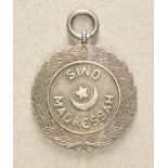 2.2.) WeltPakistan: Sind Madressah Medaille.Silber.Die Sind Madressah Tul Islam Universität in