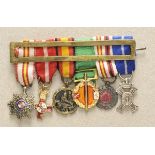 2.1.) EuropaSpanien: Miniaturenbarett mit sechs Dekorationen eines Veteranen des Spanischen