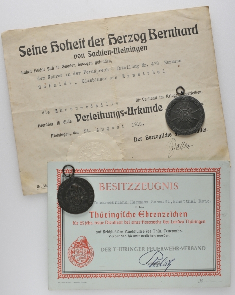 1.2.) Deutsches Reich (1933-45)Wehrmann Hermann Schmidt.Eisen bronziert; Urkunde (