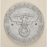 1.2.) Deutsches Reich (1933-45)NSKK Wahlhilfsdienst 10. April 1938 Plakette.Graues Bakelit, zwei