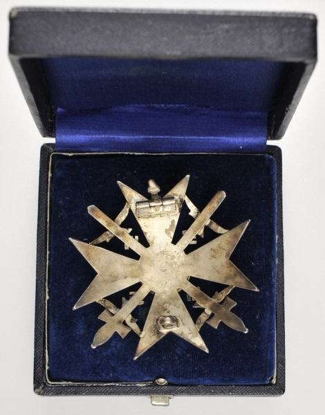 1.2.) Deutsches Reich (1933-45)Spanienkreuz, in Silber, mit Schwertern, im Etui.Silber, polierte - Image 2 of 4