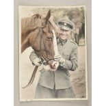 3.2.) Fotos / PostkartenSS-Obersturmführer mit Pferd.Koloriertes Foto, Kniestück in Uniform mit