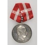 2.1.) EuropaDänemark: Medaille für Lebensrettung, Frederik VIII (1906-1912), Silber mit Ring für