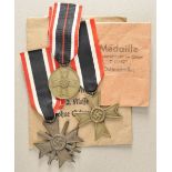 1.2.) Deutsches Reich (1933-45)Set Kriegsverdienstkreuze.1.) Kriegsverdienstkreuz, 2. Klasse; in