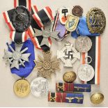 1.2.) Deutsches Reich (1933-45)Lot Auszeichnungen.Diverse, teils an Bändern.Zustand: