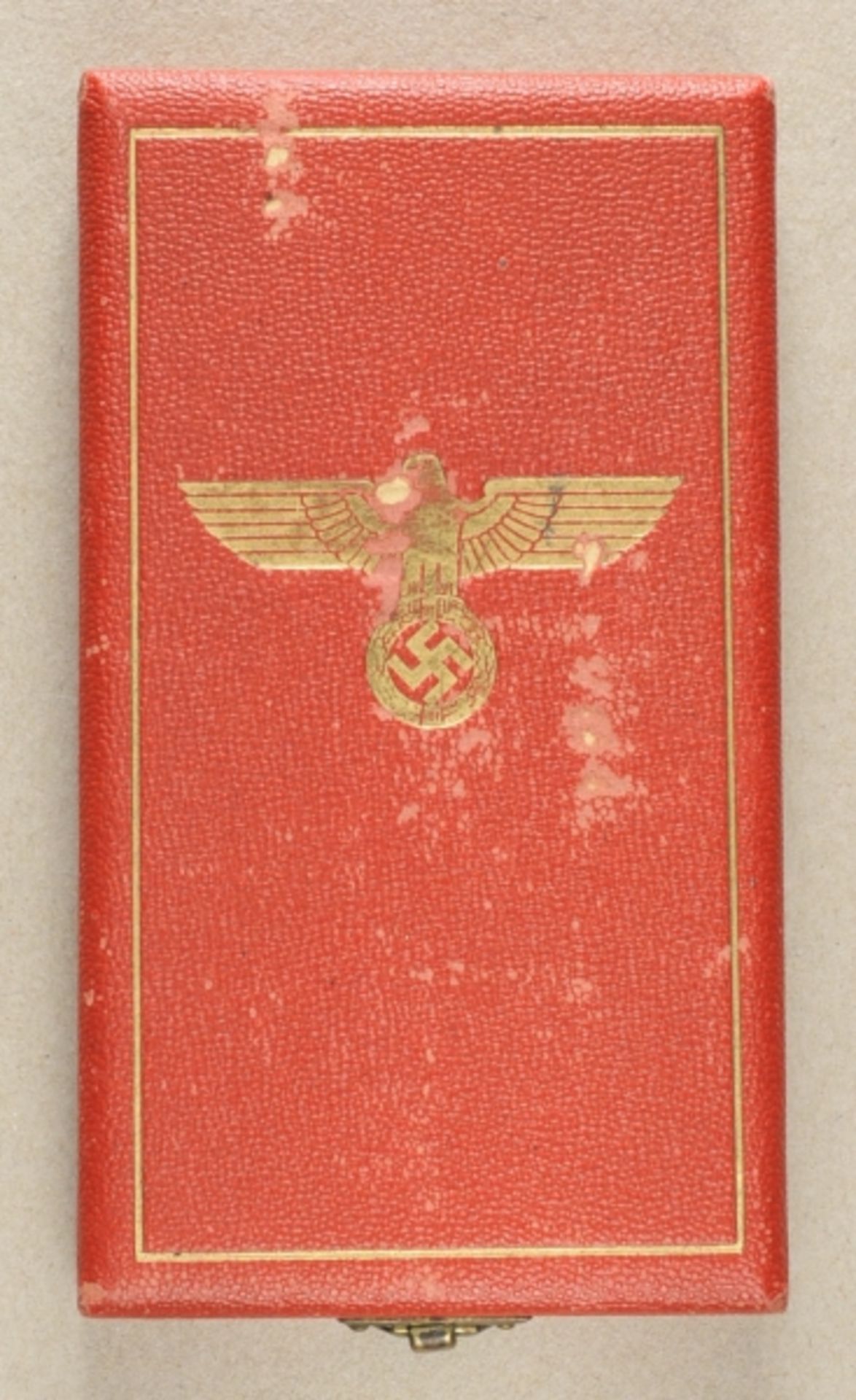 1.2.) Deutsches Reich (1933-45)Deutscher Adler Orden, 5. Klasse mit Schwertern Etui.Rotes Etui,