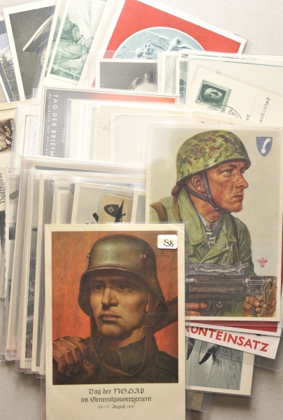 3.2.) Fotos / PostkartenSammlung von über fünfzig Propaganda-Postkarten.Diverse, teils gelaufen,