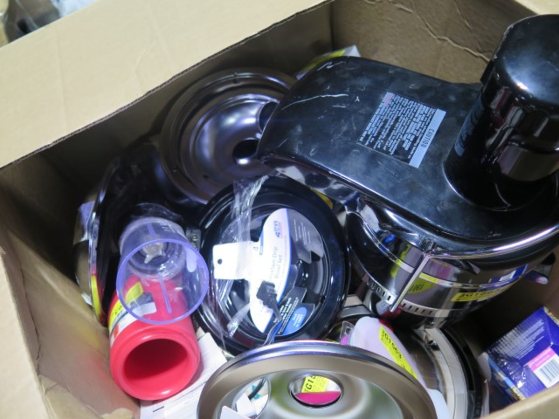 Lot of Cookware, Glassware & Small Kitchen Appliances with $1013 ESTIMATED retail value. Lot - Image 3 of 9