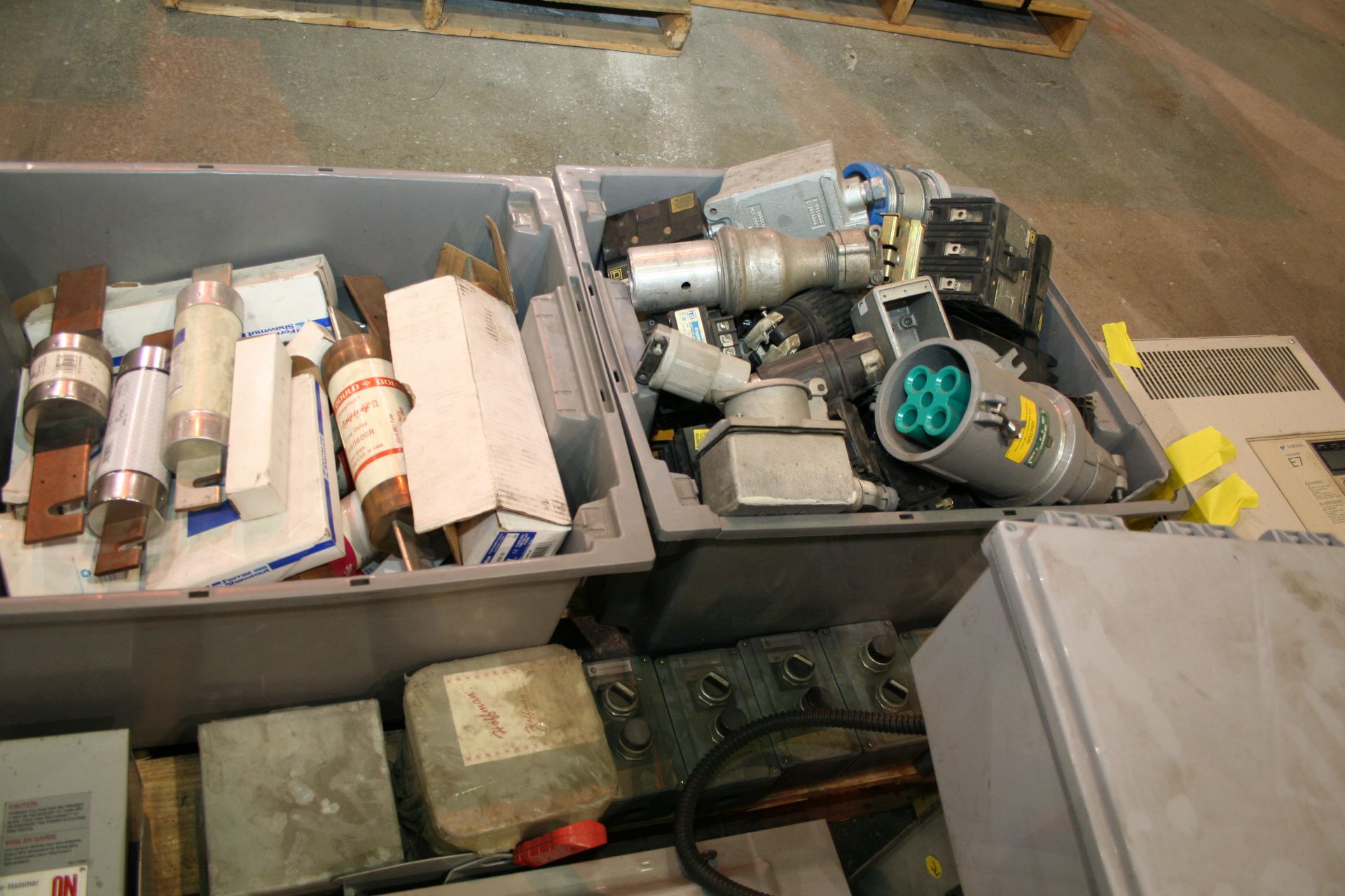(1) Skid of Misc. Electric-Switches, Connectors, Fuses, ETC. - Image 3 of 4