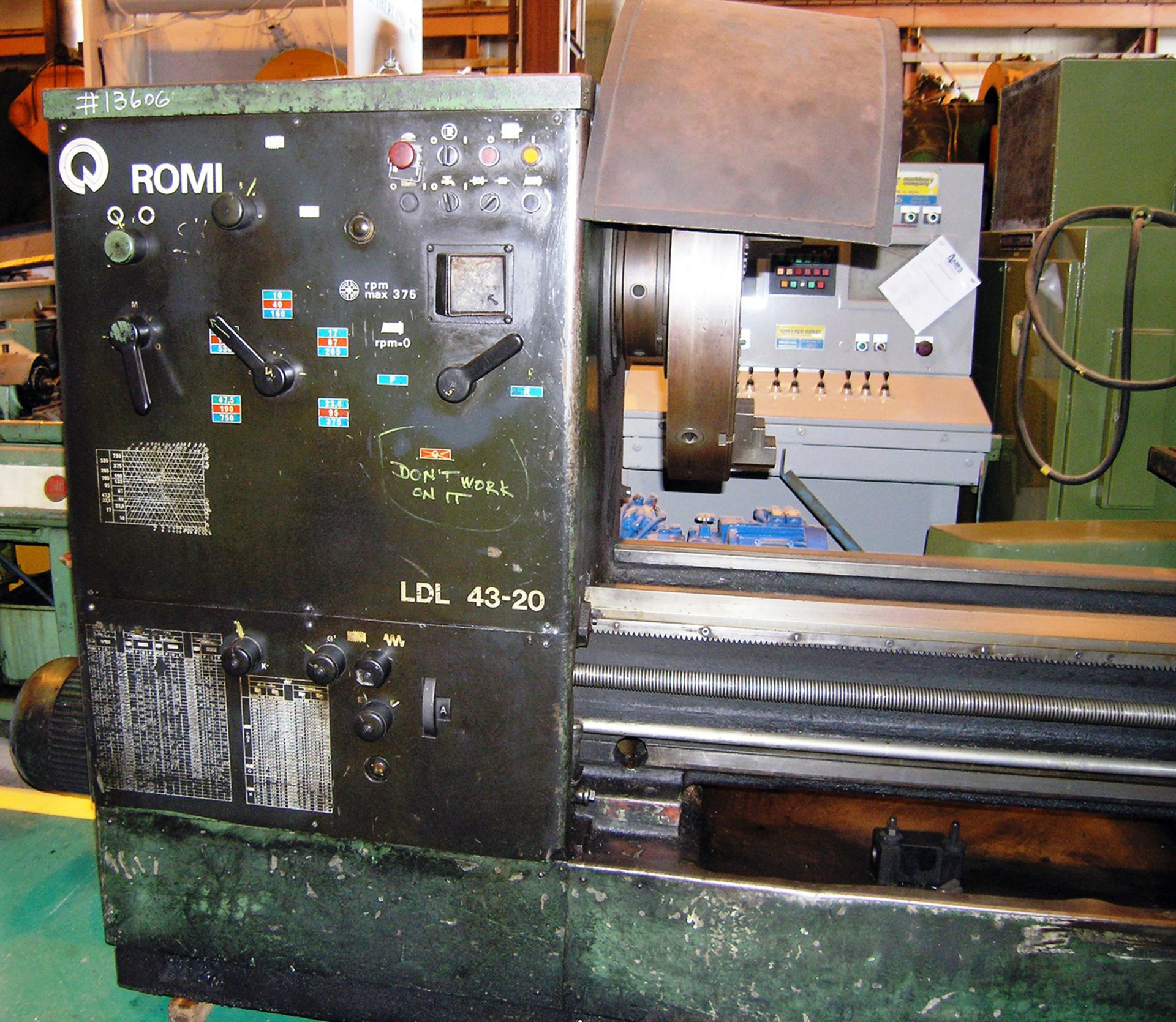 Romi  43" x  120" Romi Model LDL 43-20 Engine Lathe, S/N 210-27818, 30"  3 Jaw Chuck, Quick Change - Image 3 of 3