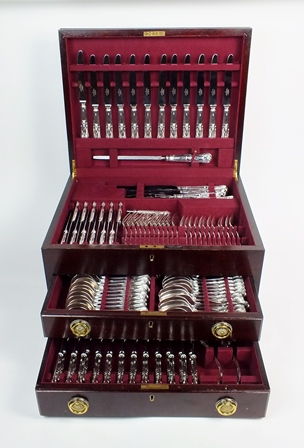 A cased canteen of Kings pattern silver cutlery, Mappin & Webb, Sheffield, 1973-1981, comprising;