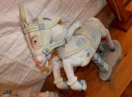 A pair of 19th century Indian carved wood rearing horses, polychrome painted on a white ground, with - Image 10 of 16