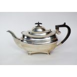 A George V silver teapot, Mappin & Webb, Sheffield 1915, of oval form with gadrooned rim and