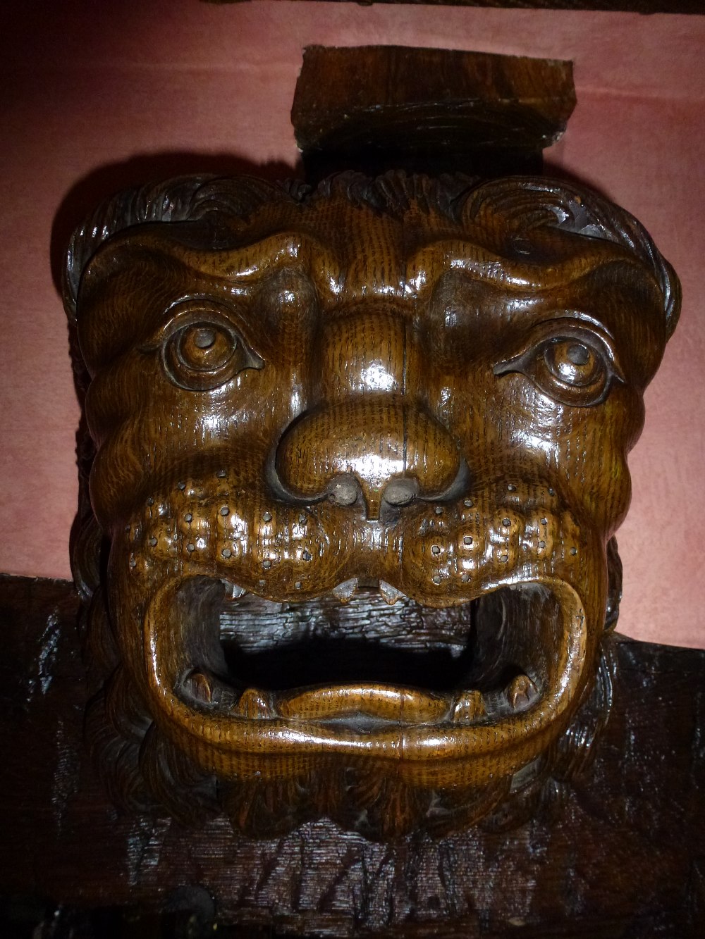 A 19th century carved oak mask of a lion, probably English, 36cm by 26cm illustrated - Image 2 of 7